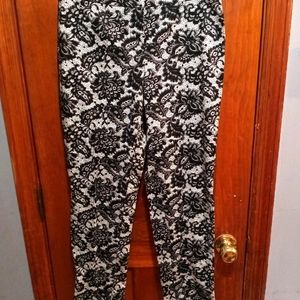 Etcetera Floral lace skinny crop dress pants